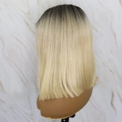 PERRUQUE COURTE OMBRE FIBRE FUTURA LISSE AVANT DENTELLE SUISSE 13X6 -Galateia Fashion H46c3b96e7cd44249b78c3b1794836844y