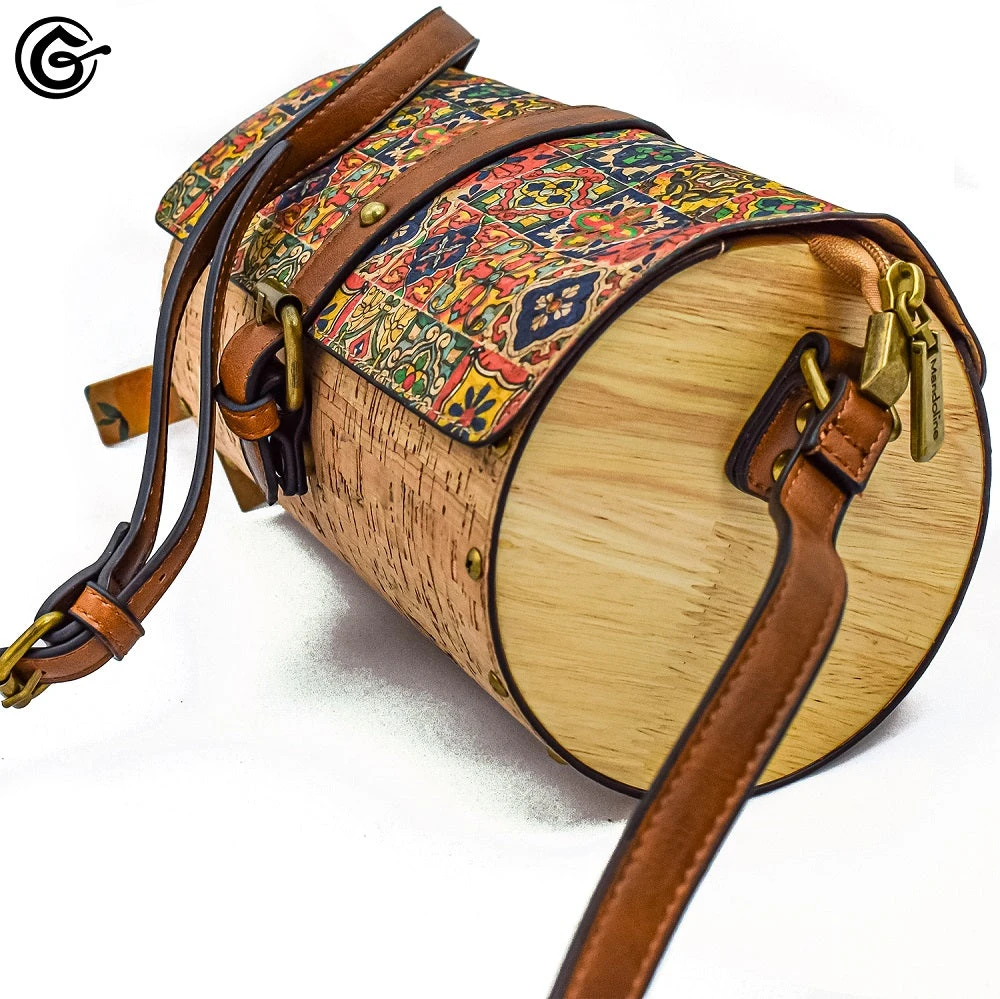 SAC A MAIN "CYLINDRE" En Liège 100% Vegan 6 SAC A MAIN "CYLINDRE" En Liège 100% Vegan – Image 4